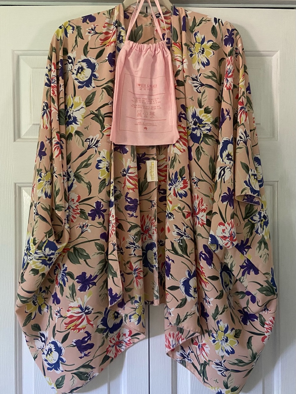R🩶ger & Peach Floral Kimono Jacket - Blush Pink
